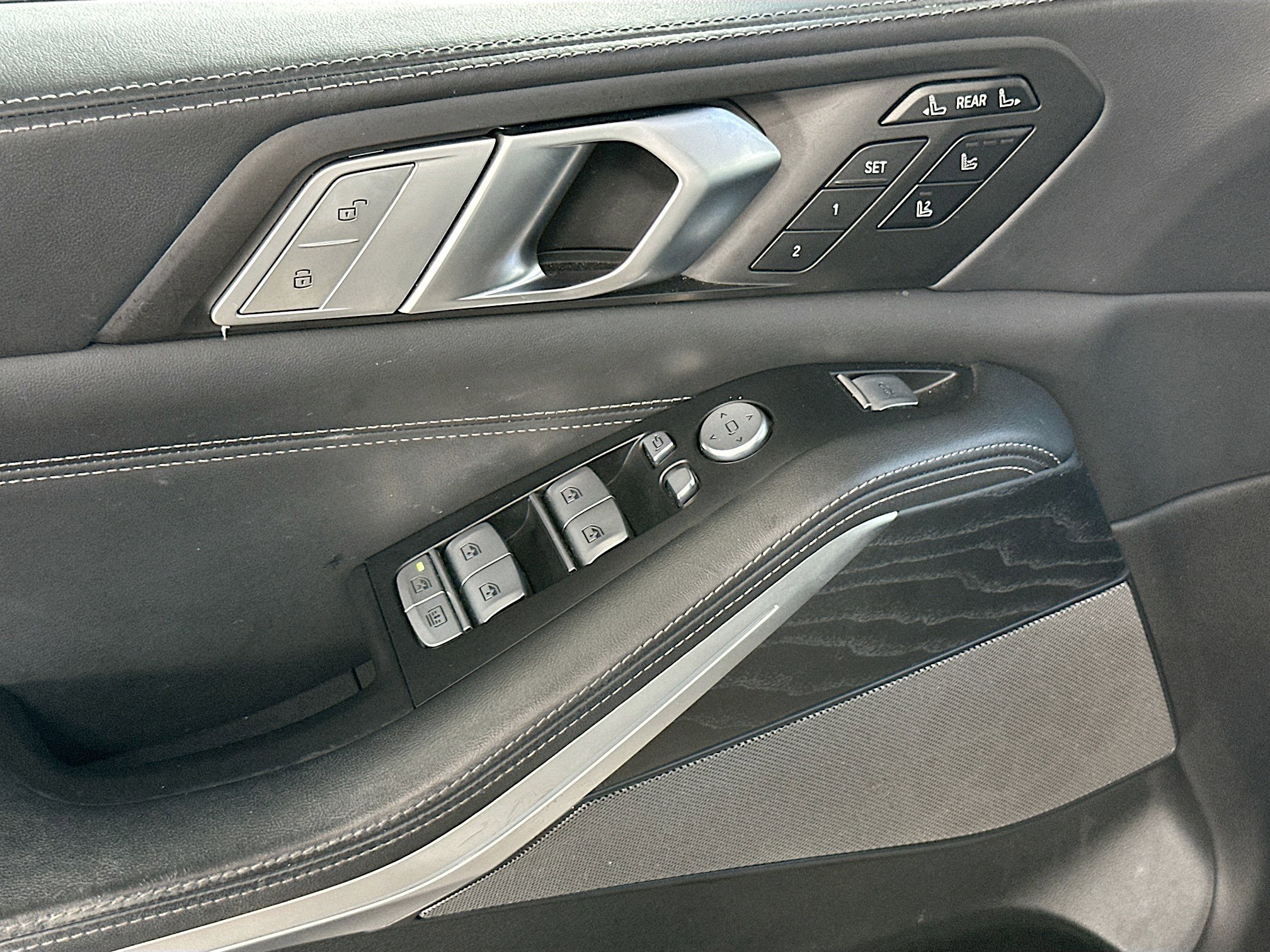 Certified 2022 BMW X7 M50i image 18