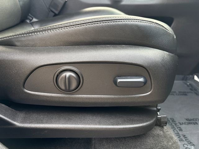 Used 2024 GMC Terrain SLT image 38