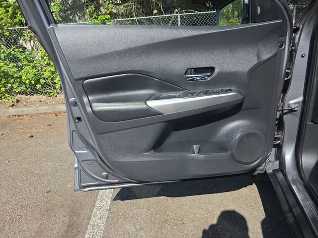 Used 2019 Nissan Kicks SR w/ SR Premium Package FWD image 15