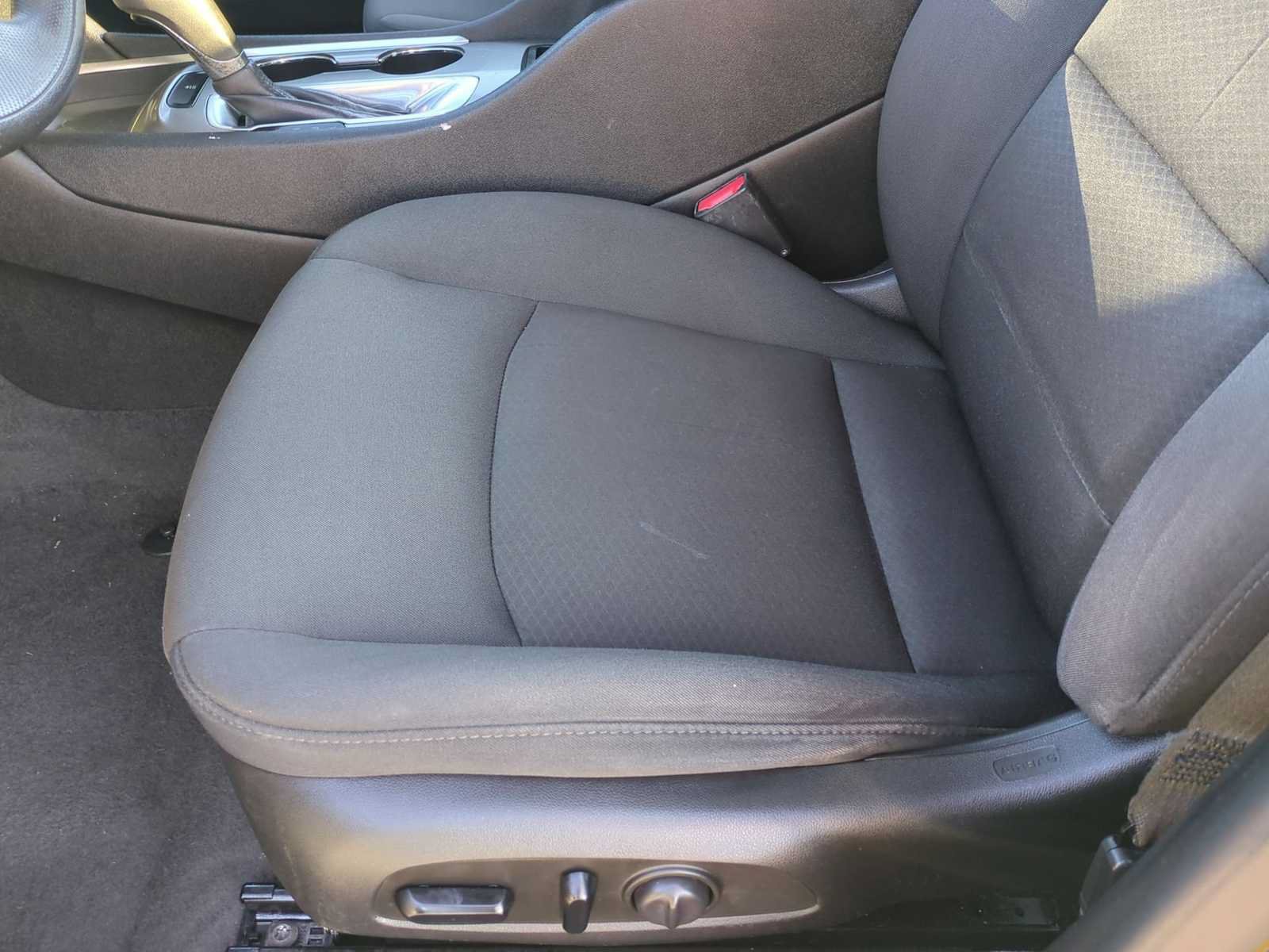 Used 2020 Chevrolet Malibu LT FWD image 18