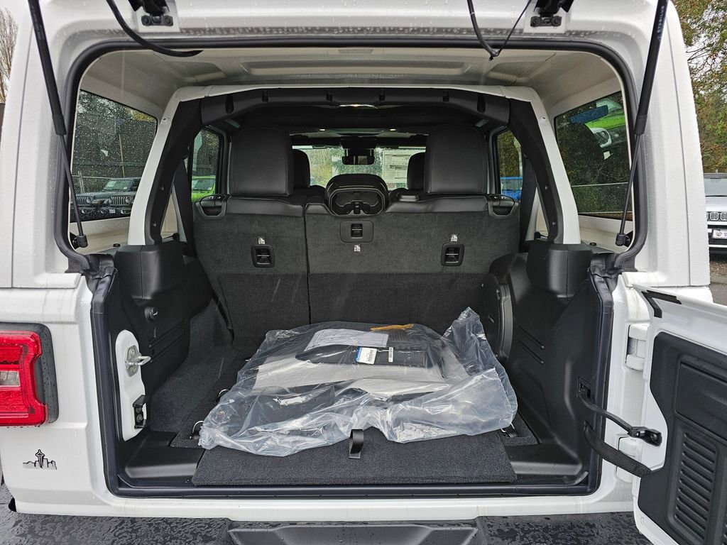 New 2025 Jeep Wrangler Sahara image 16