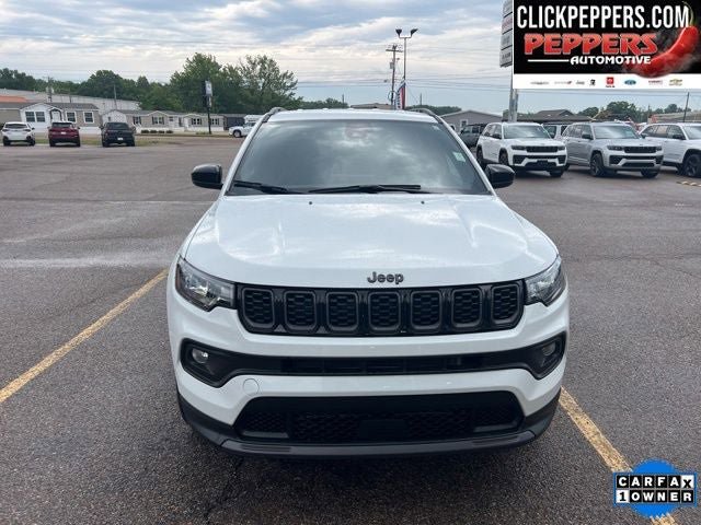 Used 2026 Jeep Compass Latitude AWD/4WD image 9