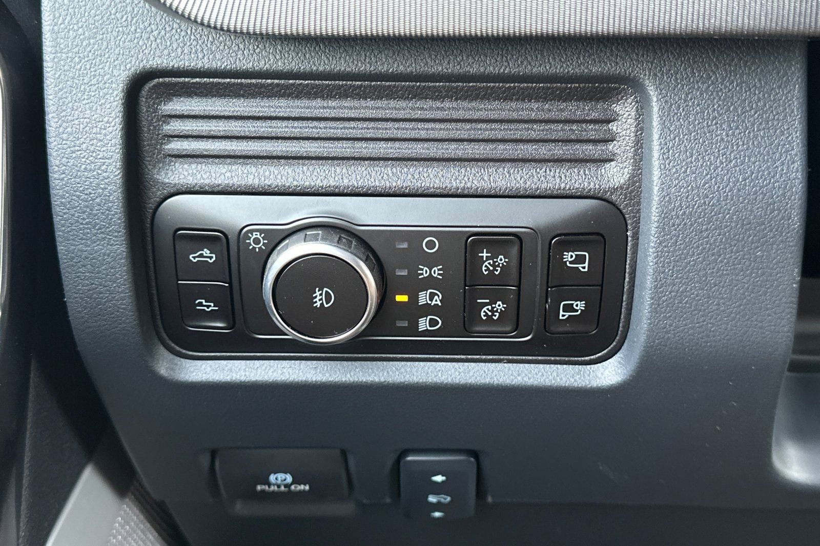 New 2026 Ford F350 Platinum w/ Tremor Off-Road Package image 26