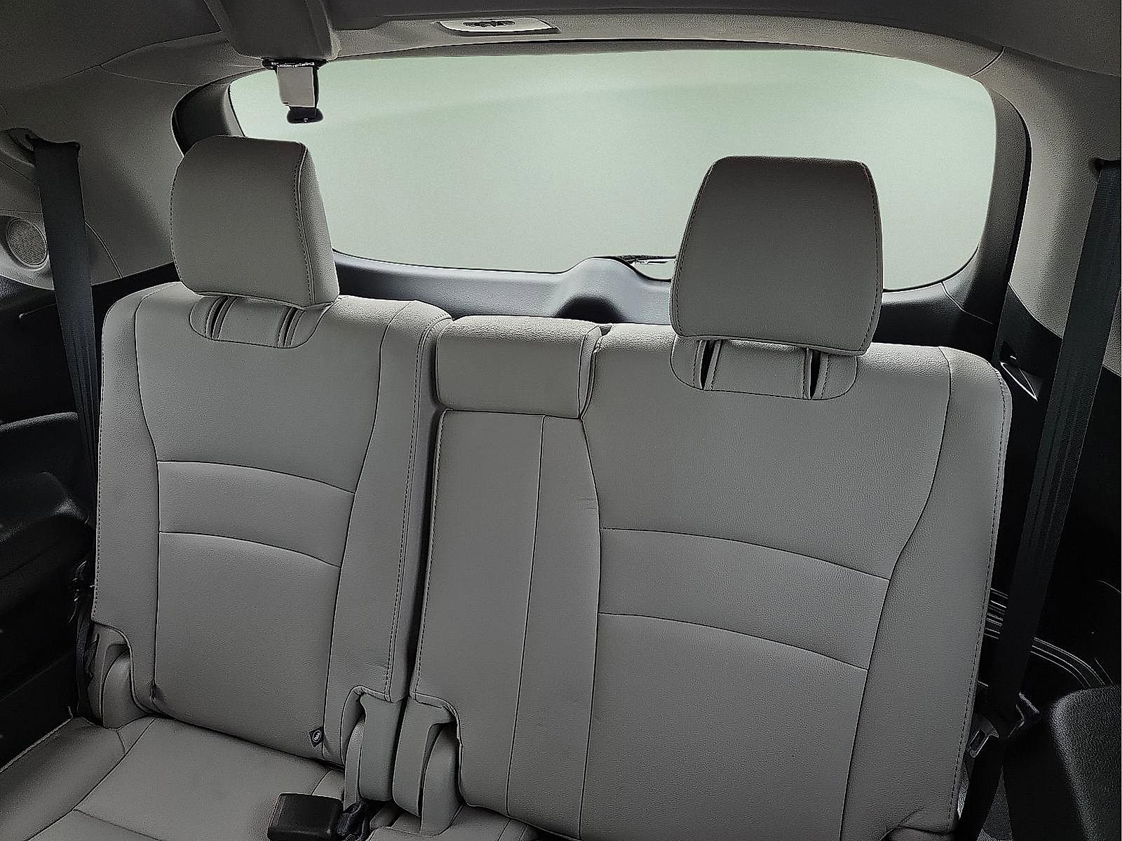 Used 2020 Honda Pilot Touring image 11