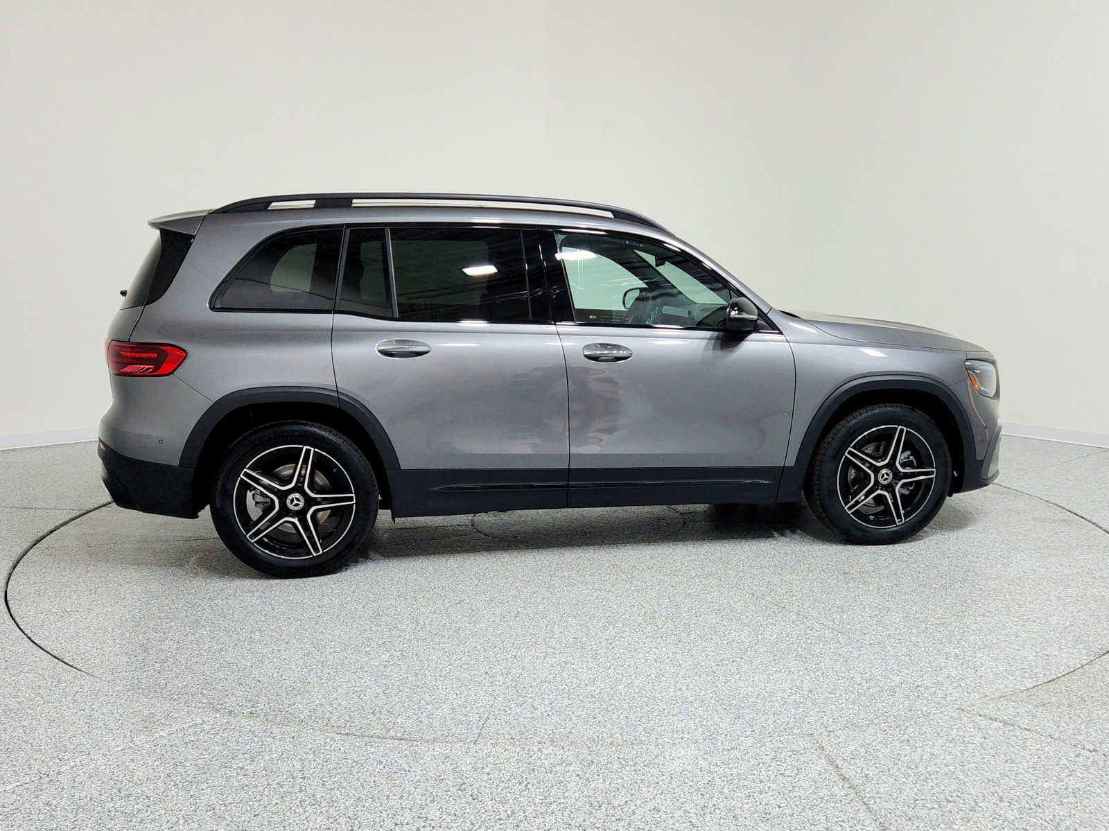 New 2026 Mercedes-Benz GLB 250 image 6