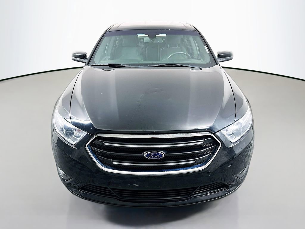 Used 2018 Ford Taurus SEL image 2