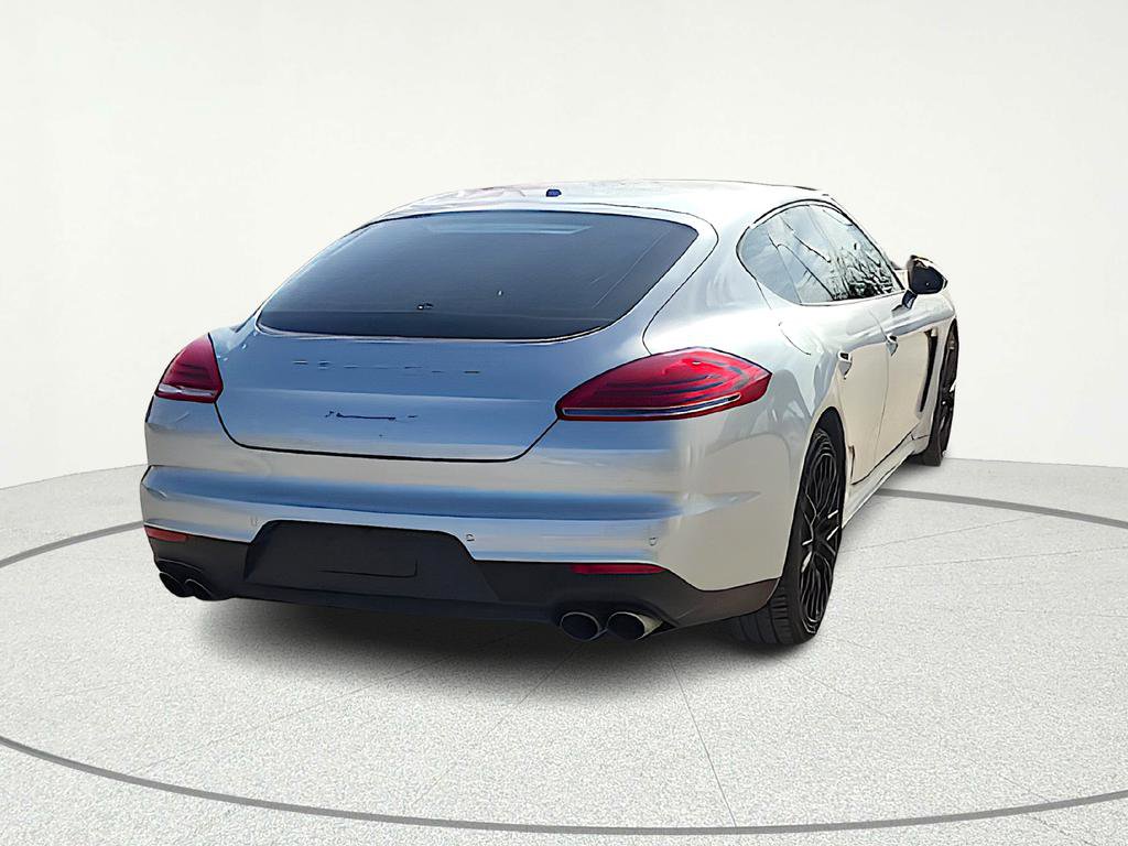 Used 2016 Porsche Panamera S image 6
