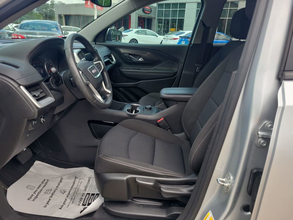 Used 2022 GMC Terrain SLE image 16