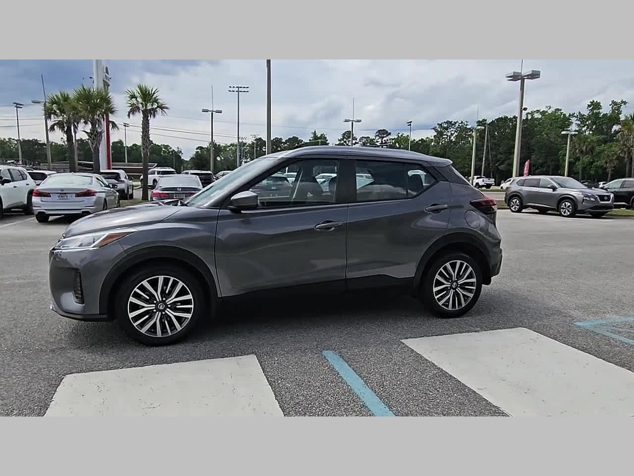 Used 2021 Nissan Kicks SV FWD image 24