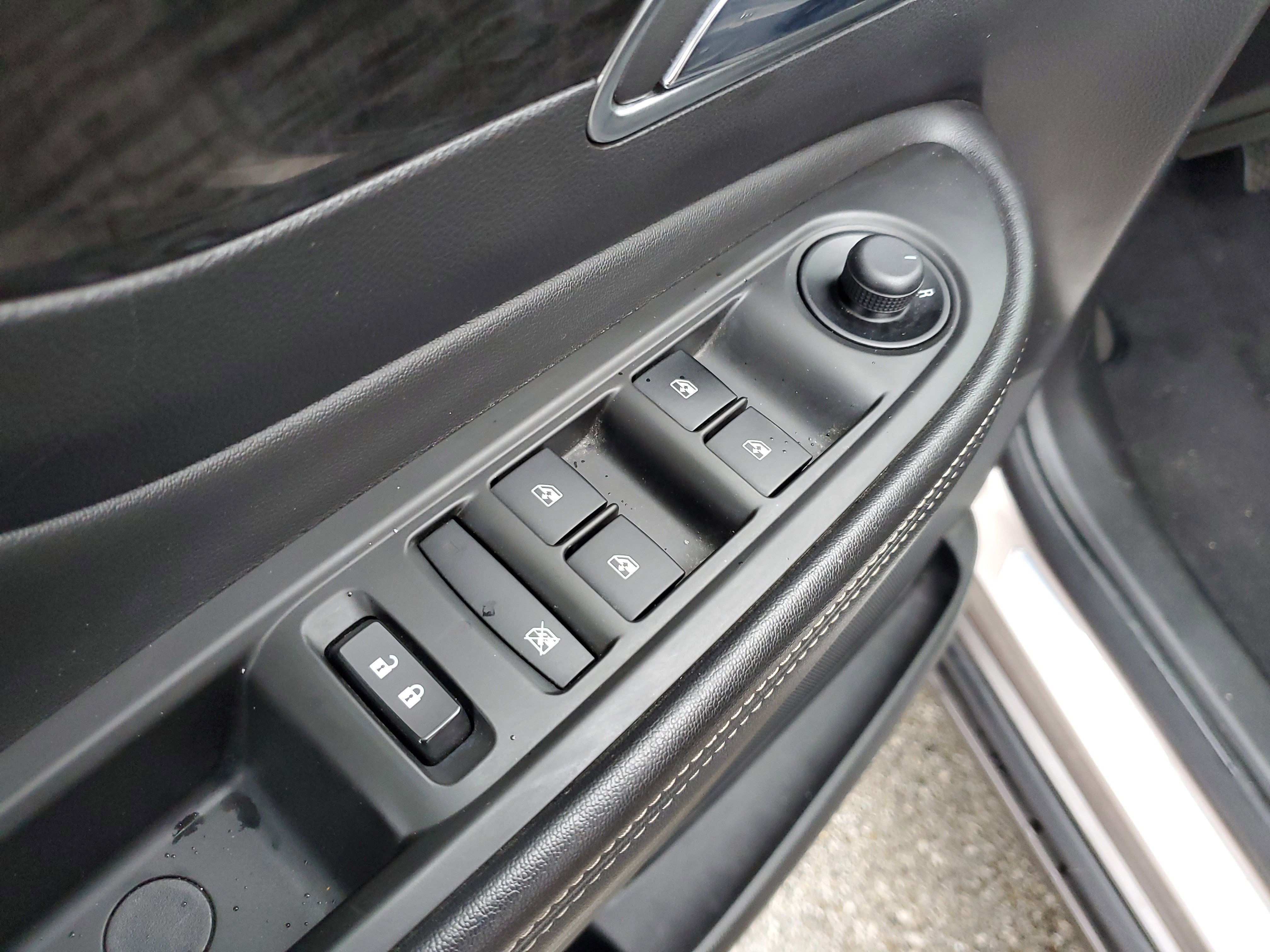 Used 2015 Buick Encore Leather image 16