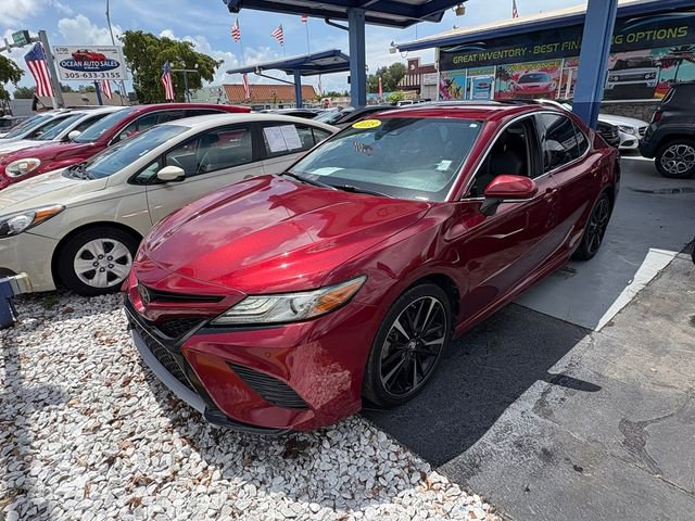 Used 2018 Toyota Camry XSE image 12