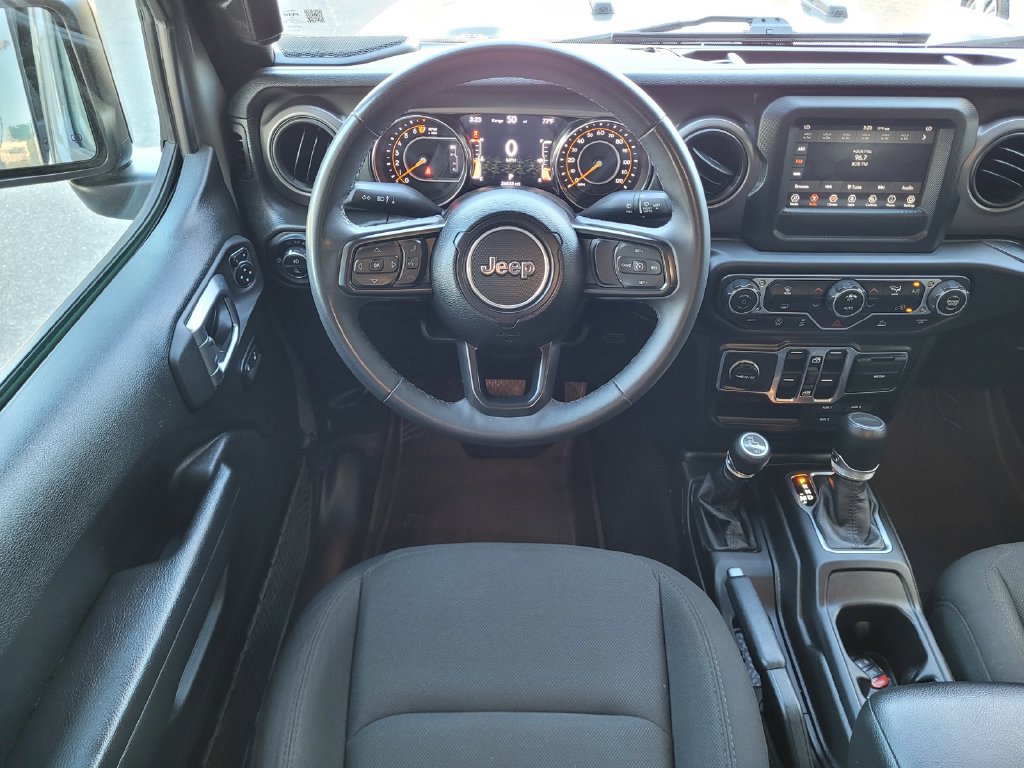 Used 2023 Jeep Gladiator Sport AWD/4WD image 11