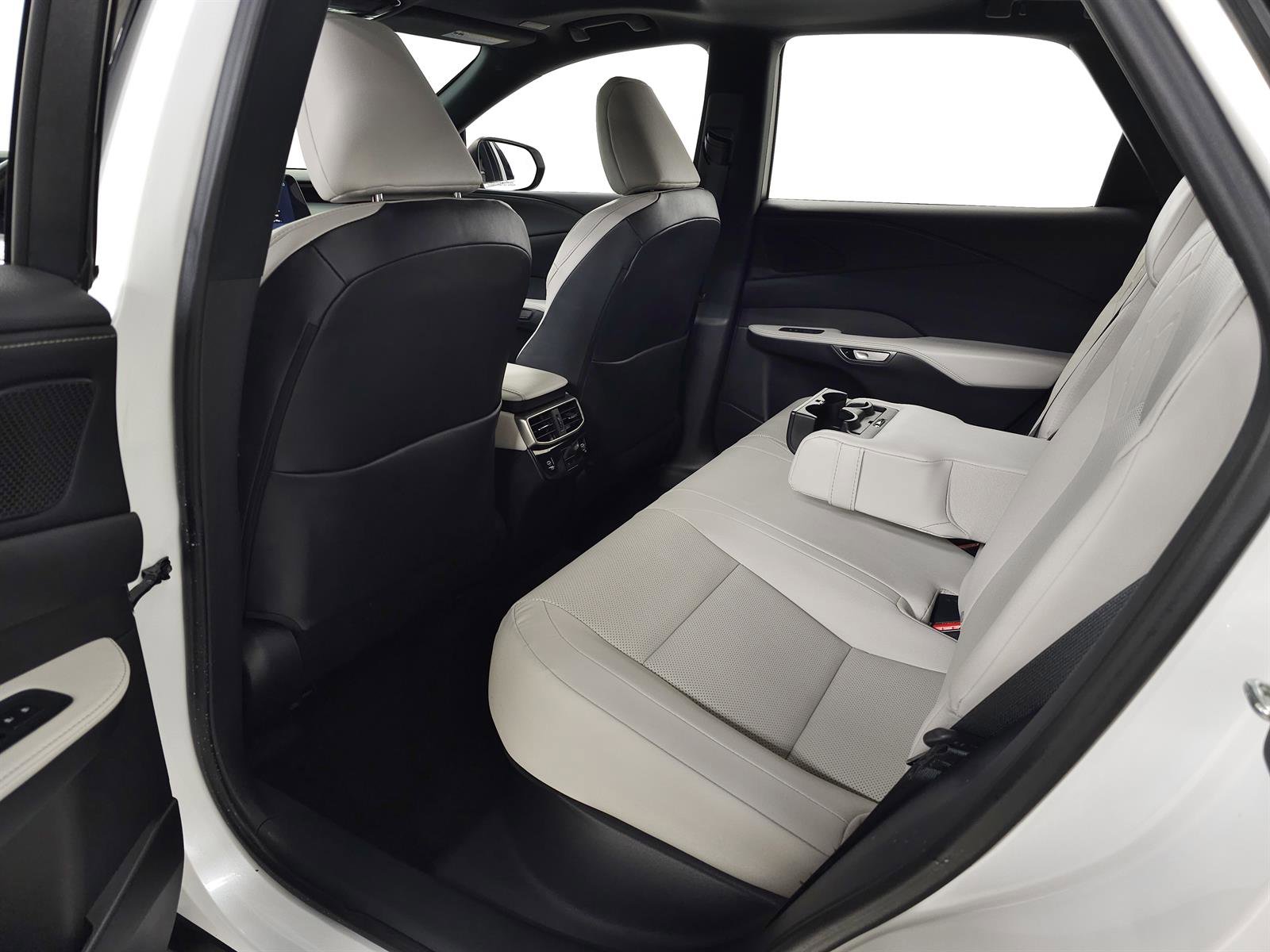 Used 2023 Lexus RX 350 Premium w/ Accessory Package (Z1) image 27