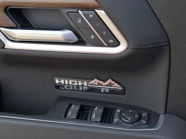 Used 2025 Chevrolet Silverado 1500 High Country w/ Technology Package image 23