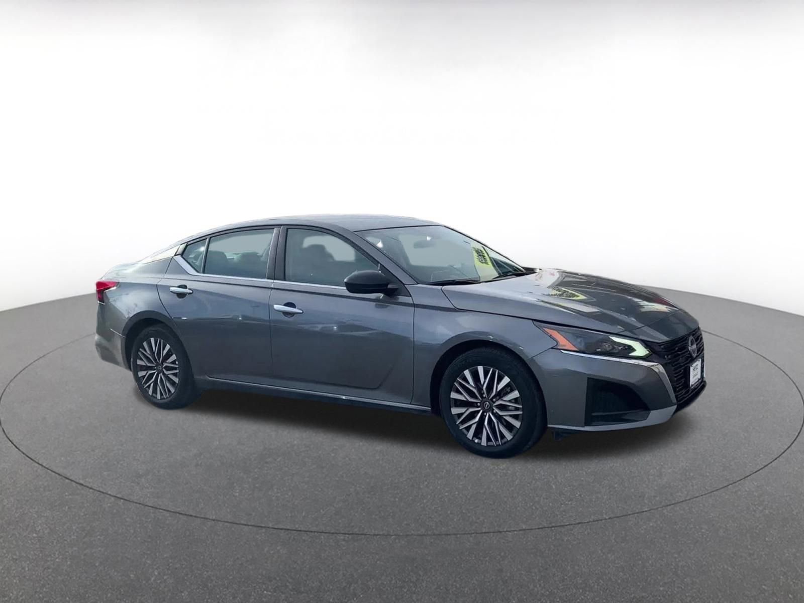 Used 2025 Nissan Altima 2.5 SV video 2