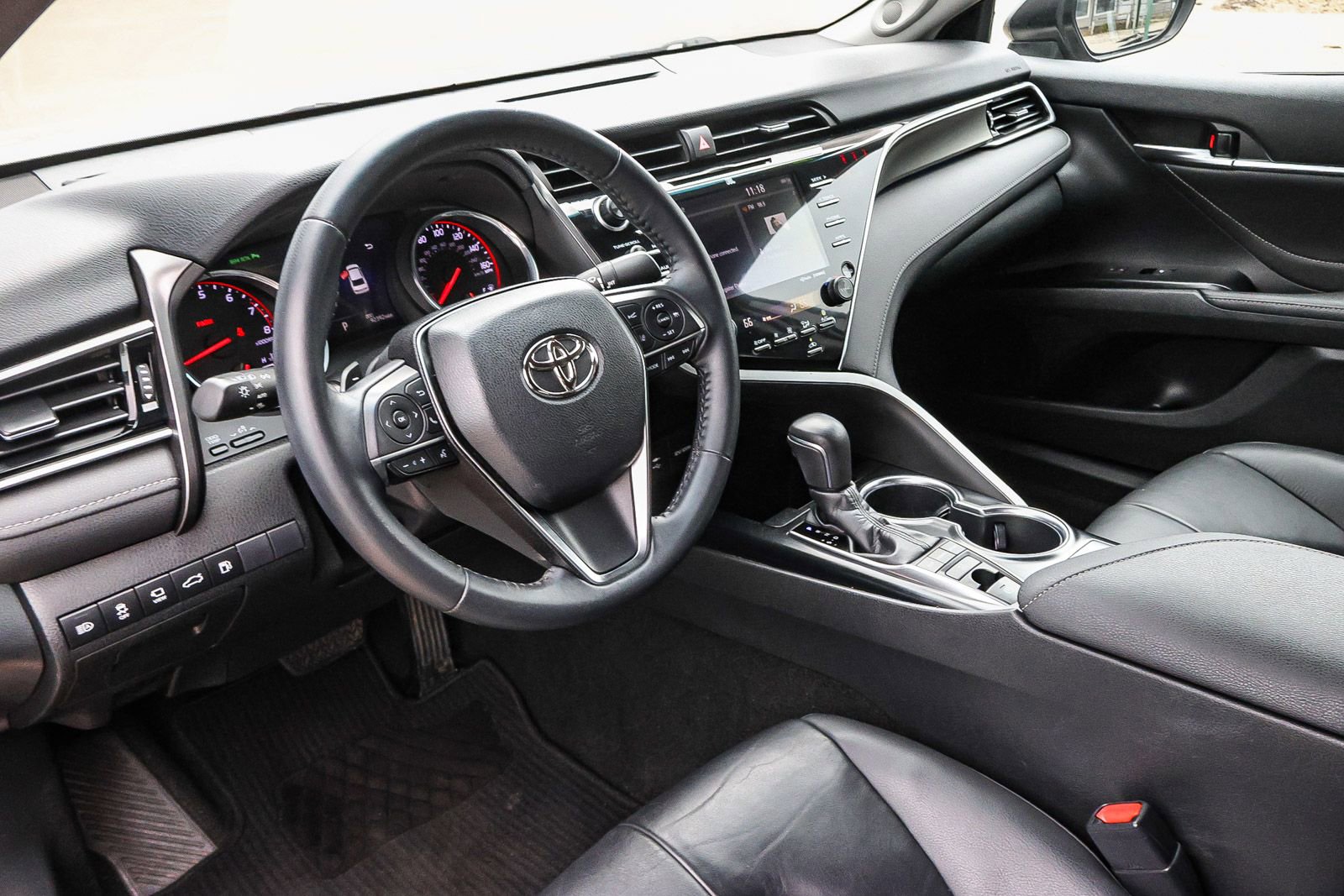 Used 2018 Toyota Camry XSE w/ Driver Assist Package image 25