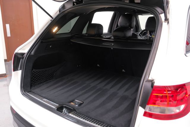 Used 2019 Mercedes-Benz GLC 300 w/ Premium Package image 49