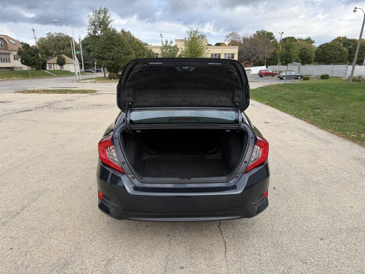 Used 2018 Honda Civic EX-T image 8