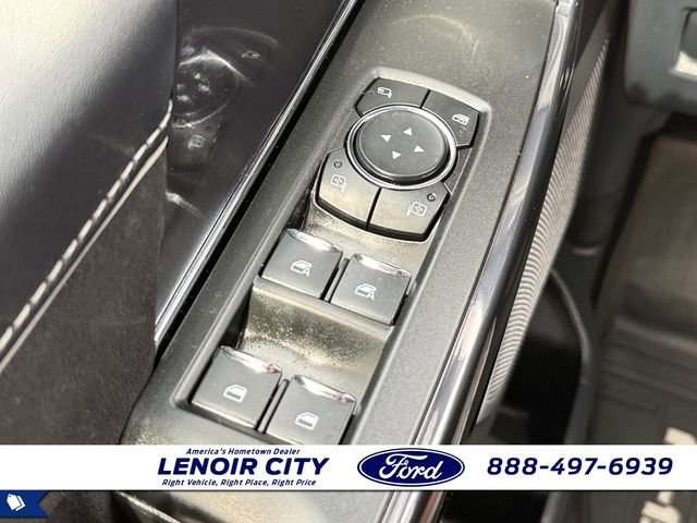 Used 2025 Ford F150 Lightning Platinum AWD/4WD image 18