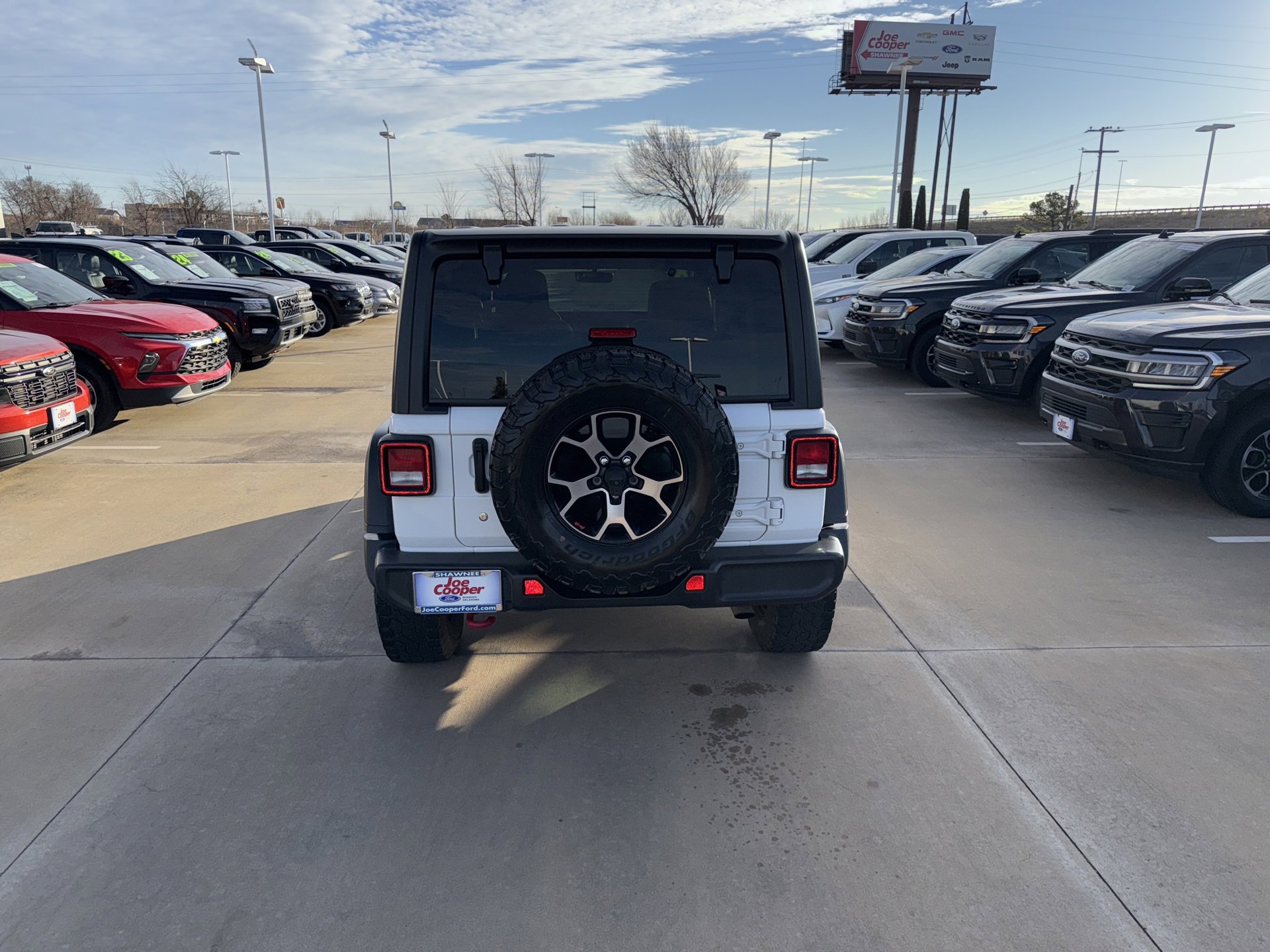 Used 2018 Jeep Wrangler Unlimited Rubicon w/ Dual Top Group image 7
