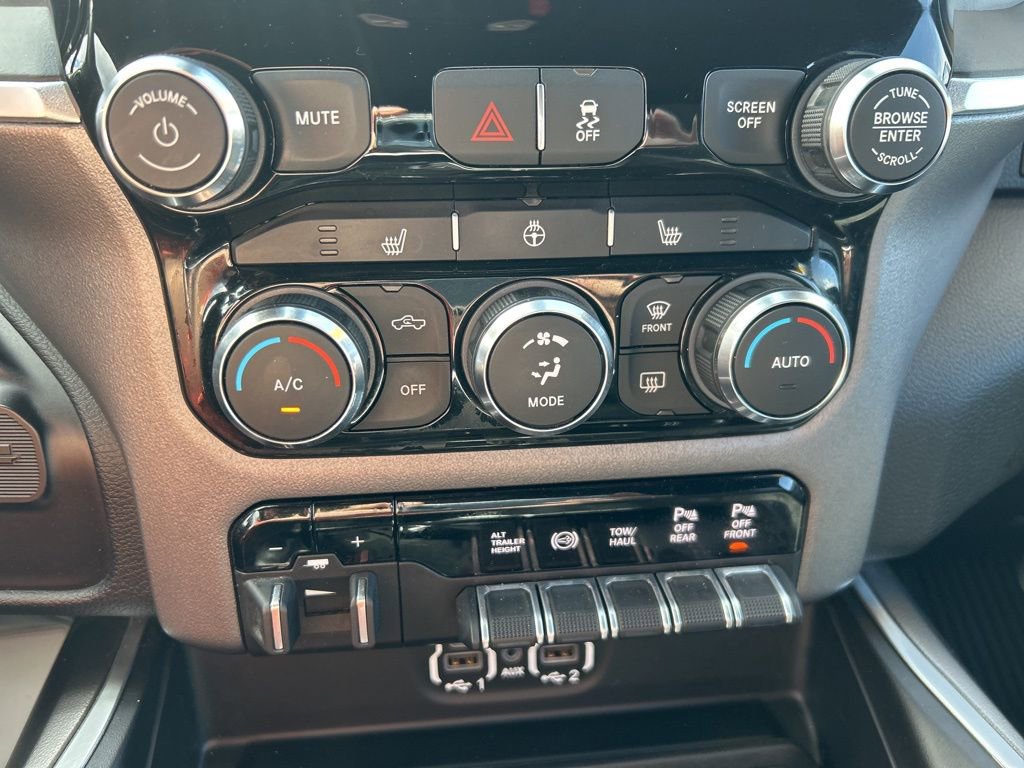Used 2022 RAM 3500 Big Horn w/ Level C Equiment Group AWD/4WD image 14