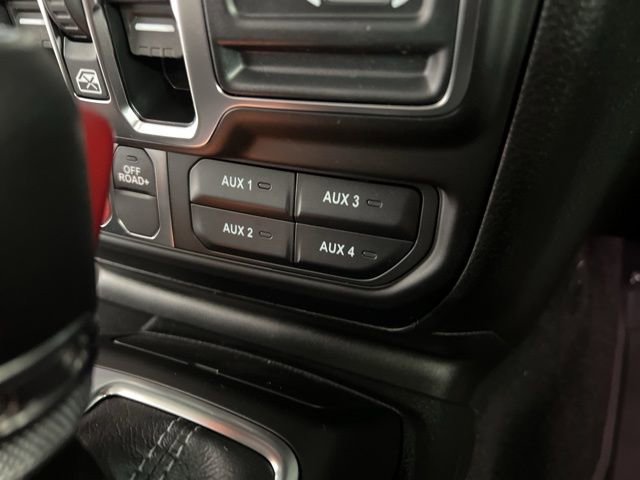 New 2025 Jeep Gladiator Willys image 24