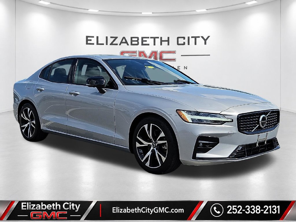 Used 2024 Volvo S60 B5 Plus AWD/4WD image 4
