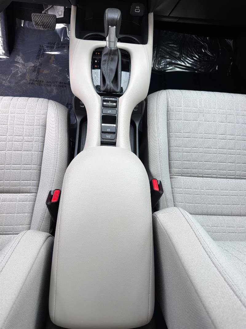 Used 2024 Honda HR-V LX image 15