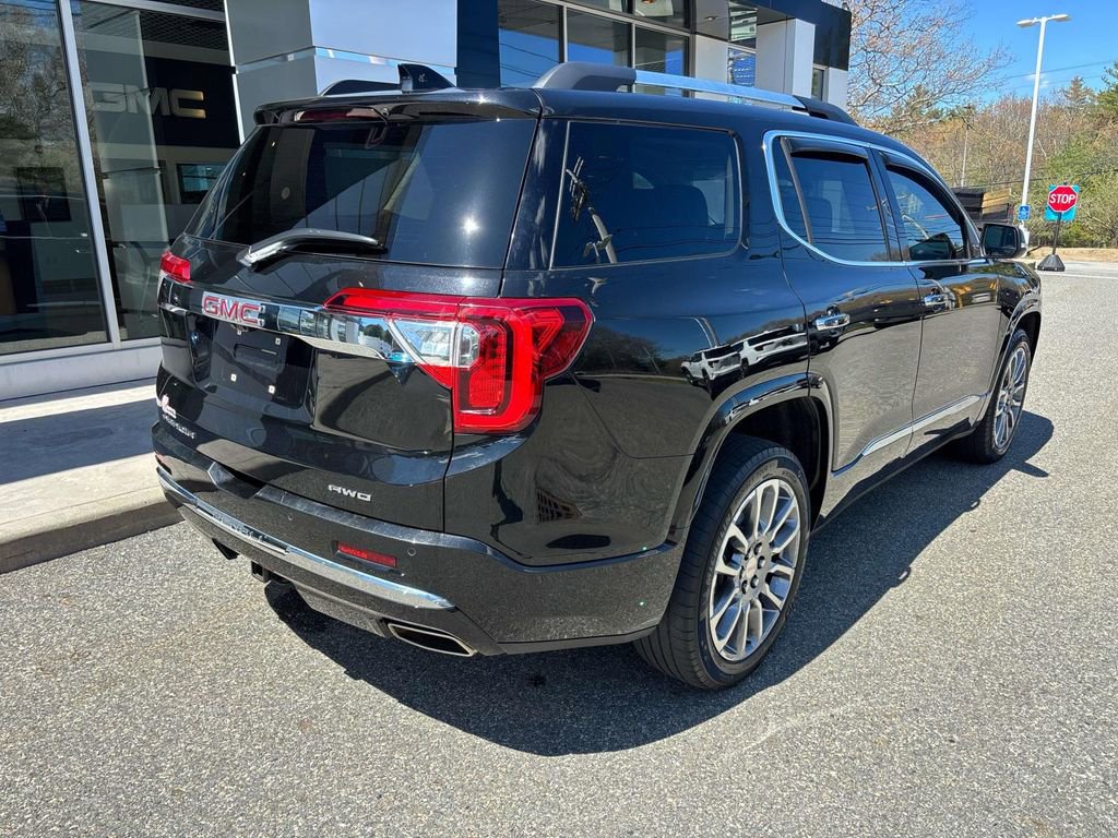 Used 2022 GMC Acadia Denali w/ Denali Ultimate Package AWD/4WD image 3