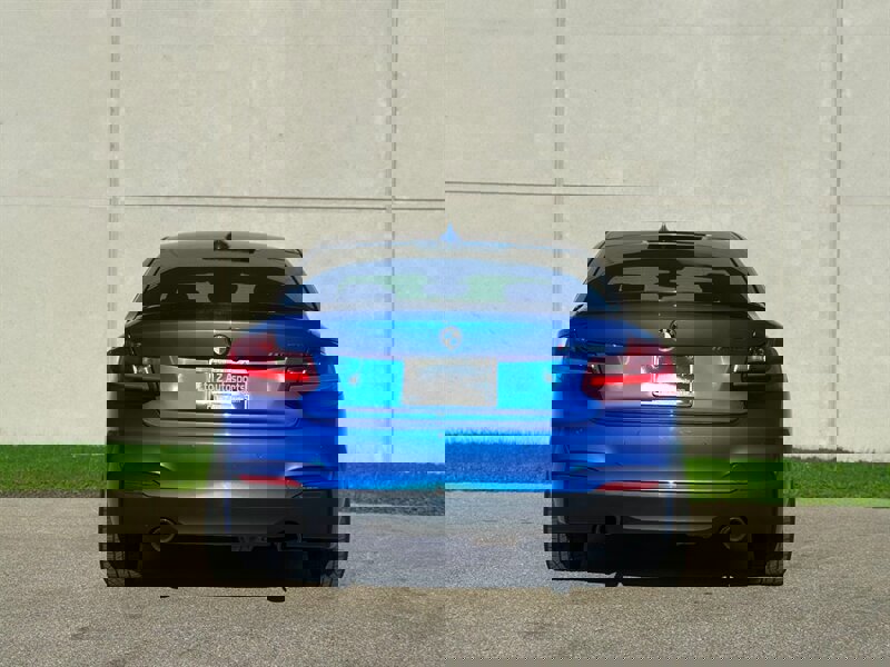 Used 2016 BMW M235i Coupe image 13