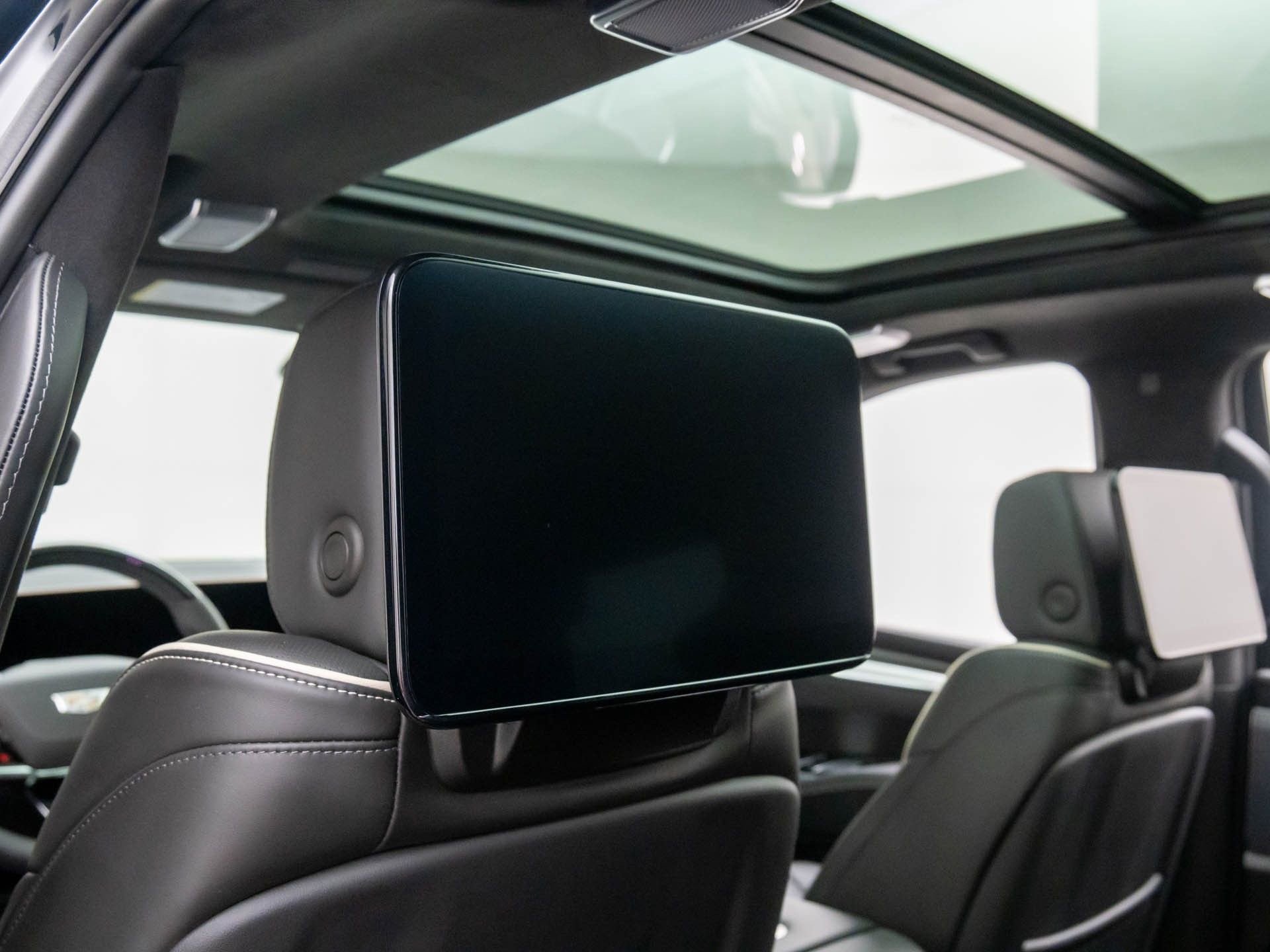 Used 2025 Cadillac Escalade V w/ LPO, ONYX Package image 22