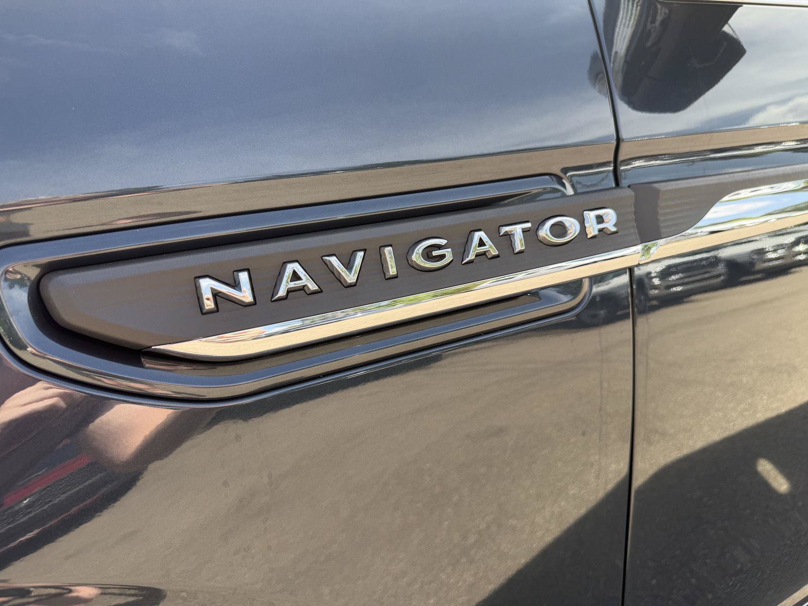 Used 2024 Lincoln Navigator L Reserve AWD/4WD image 26