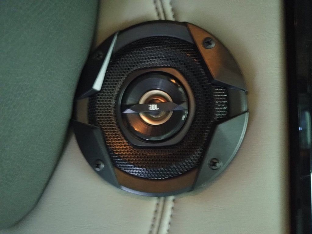 Used 2020 GMC Savana 2500 Extended w/ Enhanced Convenience Package image 49