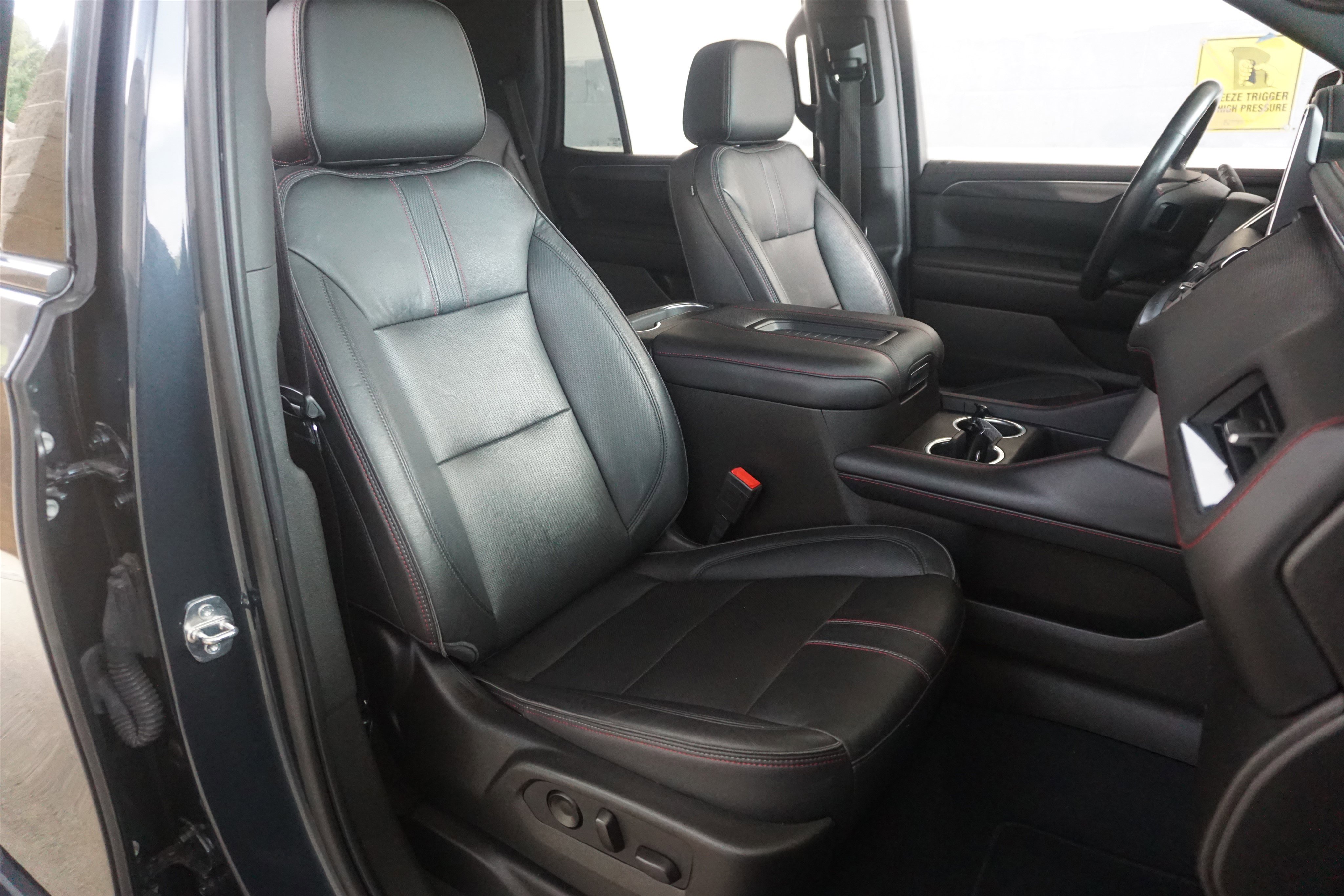 Used 2021 Chevrolet Tahoe RST w/ Luxury Package image 24