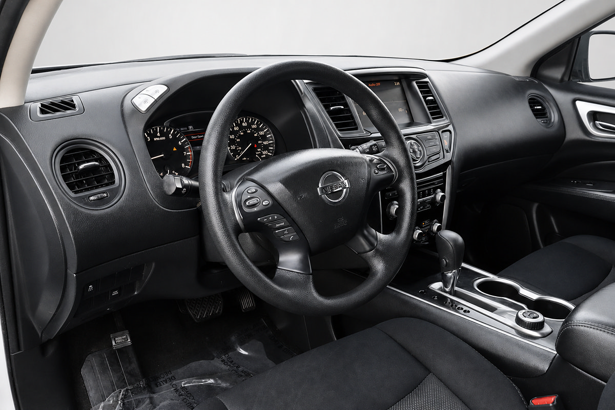 Used 2019 Nissan Pathfinder S AWD/4WD image 29