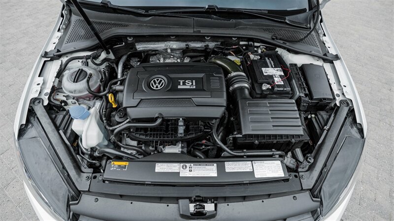 Used 2019 Volkswagen Golf R 4-Door AWD/4WD image 39