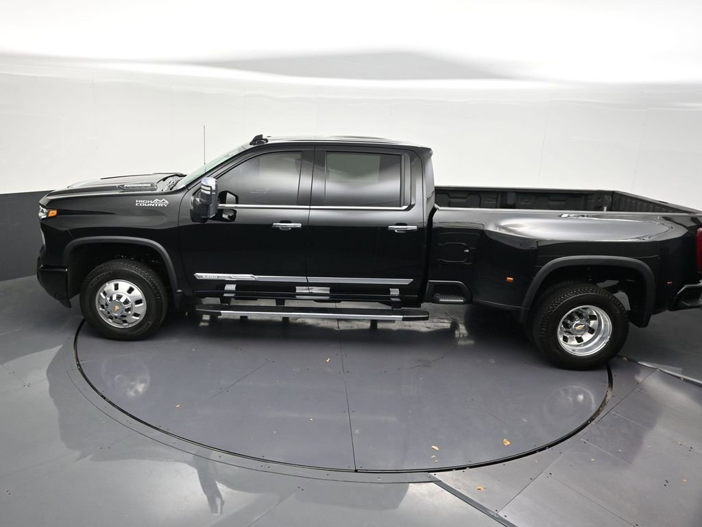 Used 2026 Chevrolet Silverado 3500 High Country w/ High Country Premium Package AWD/4WD image 20