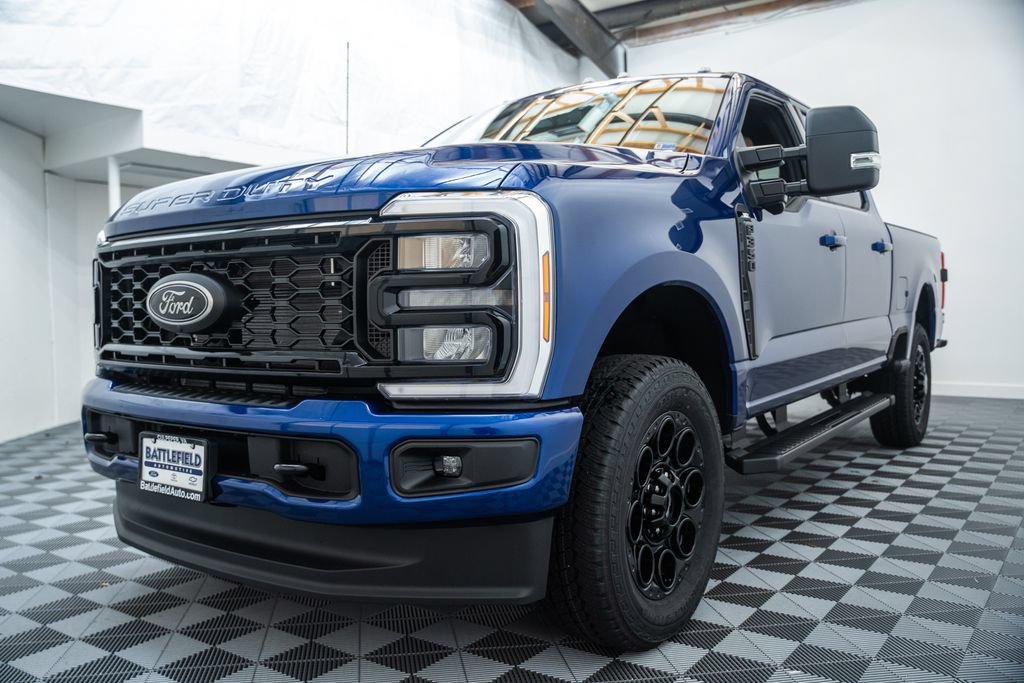 New 2026 Ford F350 XLT w/ XLT Premium Package AWD/4WD image 3