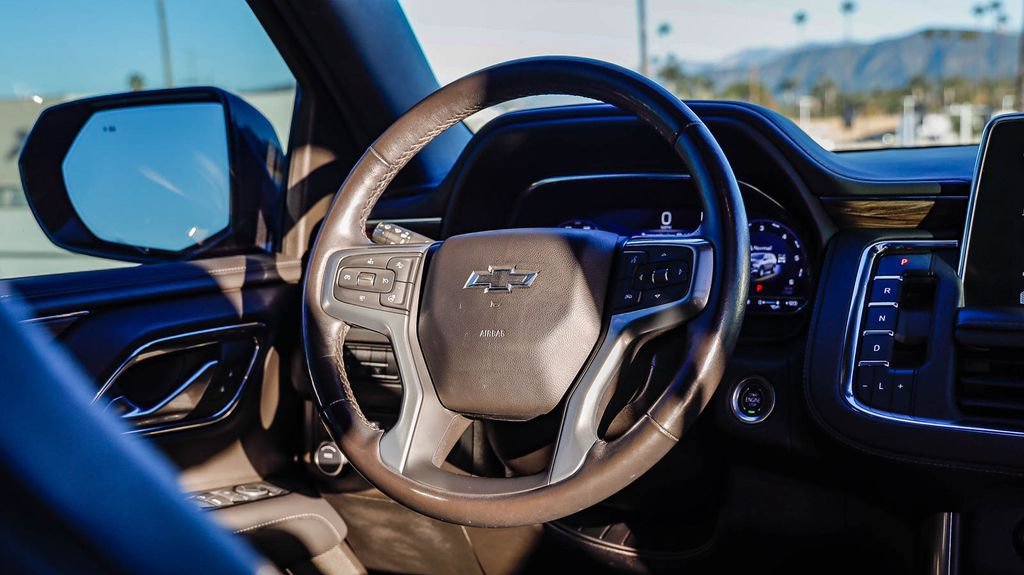 Used 2023 Chevrolet Tahoe Z71 w/ Luxury Package image 16