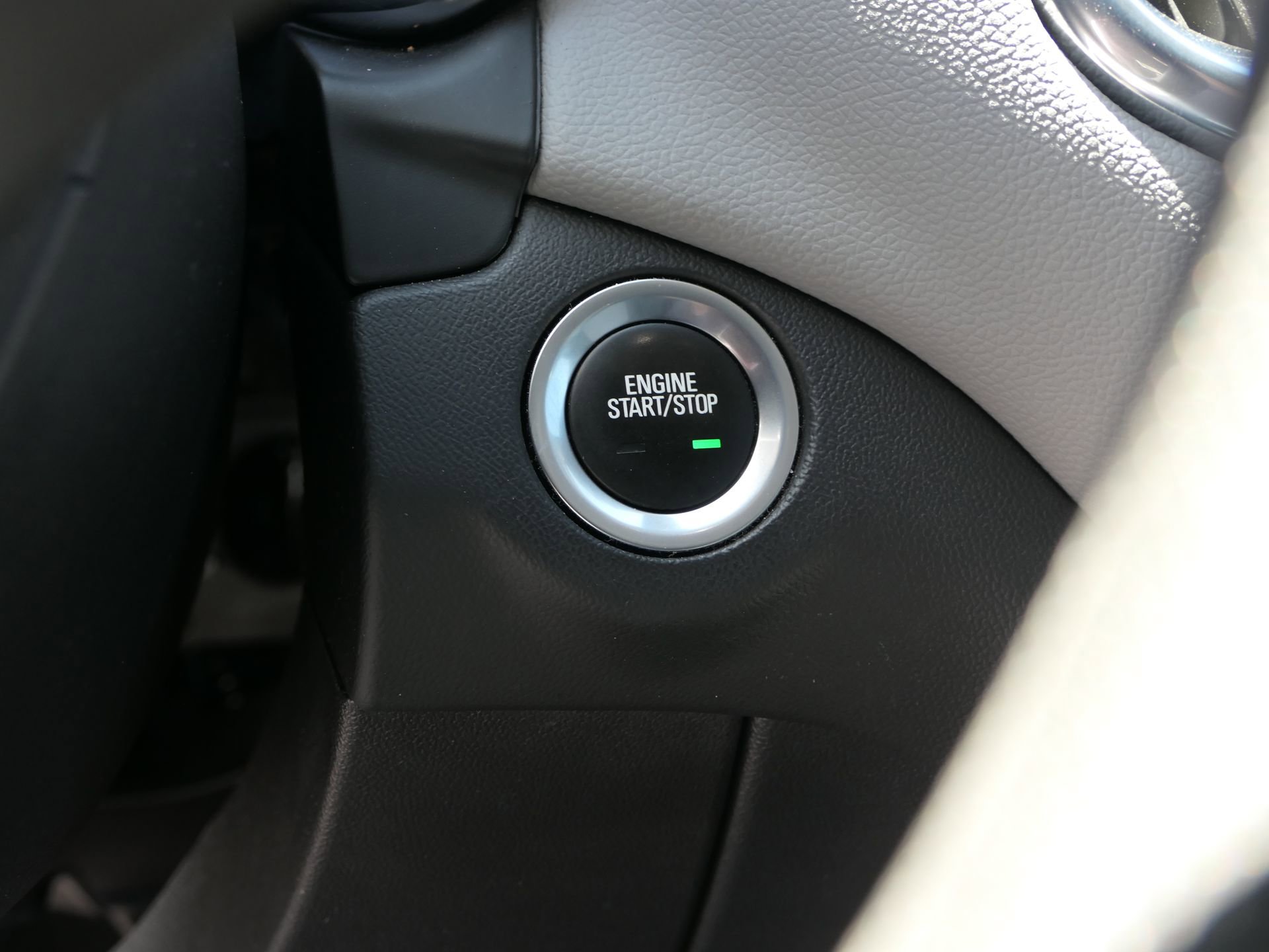 Used 2023 Chevrolet Equinox LS FWD image 17