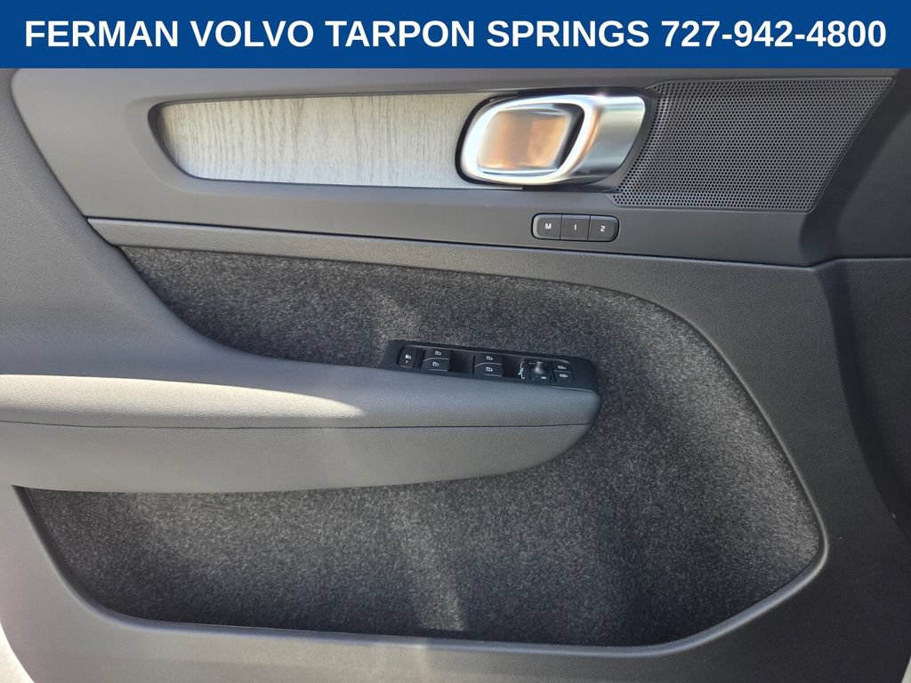 New 2026 Volvo XC40 B5 Core AWD/4WD image 25