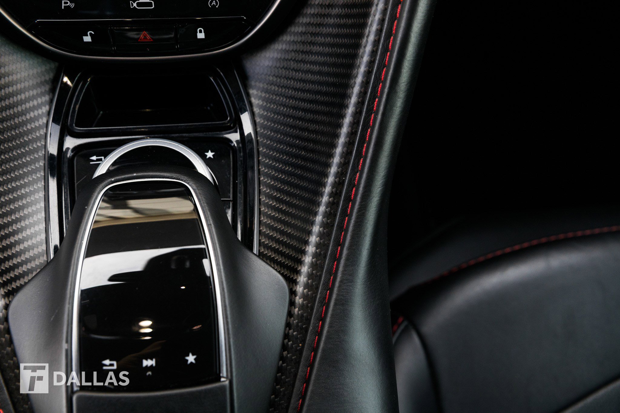 Used 2020 Aston Martin DBS Superleggera RWD image 33
