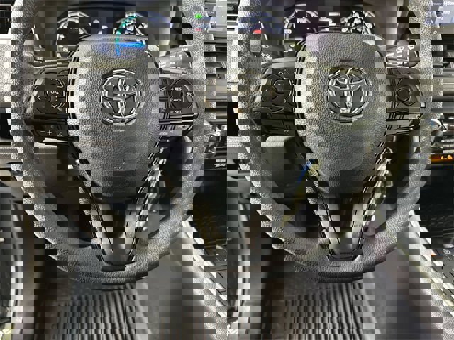 Used 2021 Toyota RAV4 LE image 11