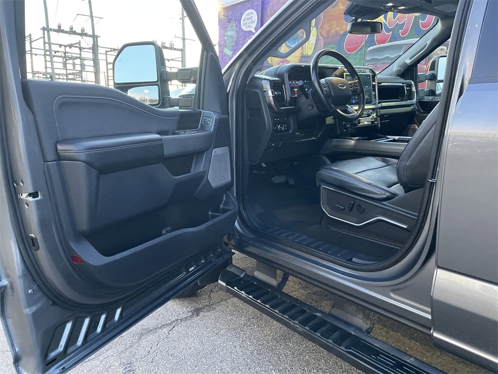Used 2023 Ford F250 Lariat w/ Black Appearance Package image 14