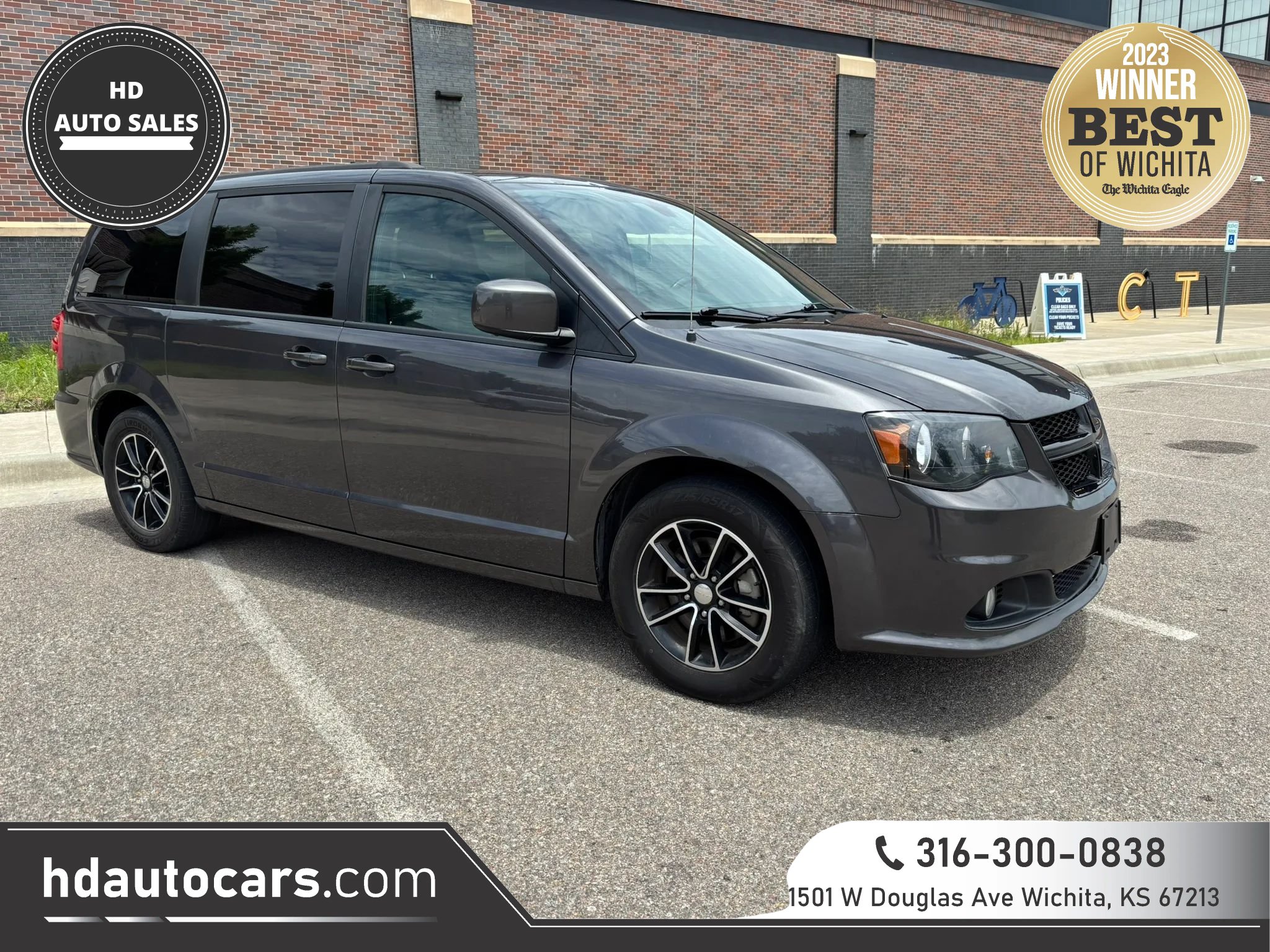 Used 2018 Dodge Grand Caravan SXT w/ Blacktop Package
