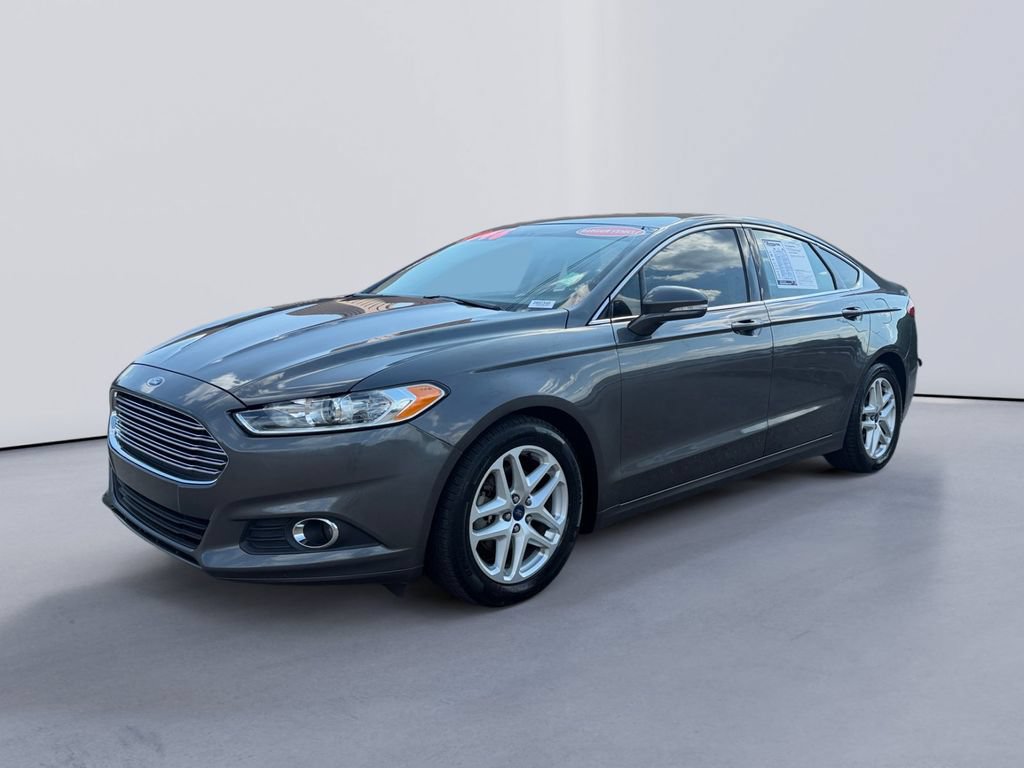 Used 2015 Ford Fusion SE w/ Equipment Group 202A FWD image 7