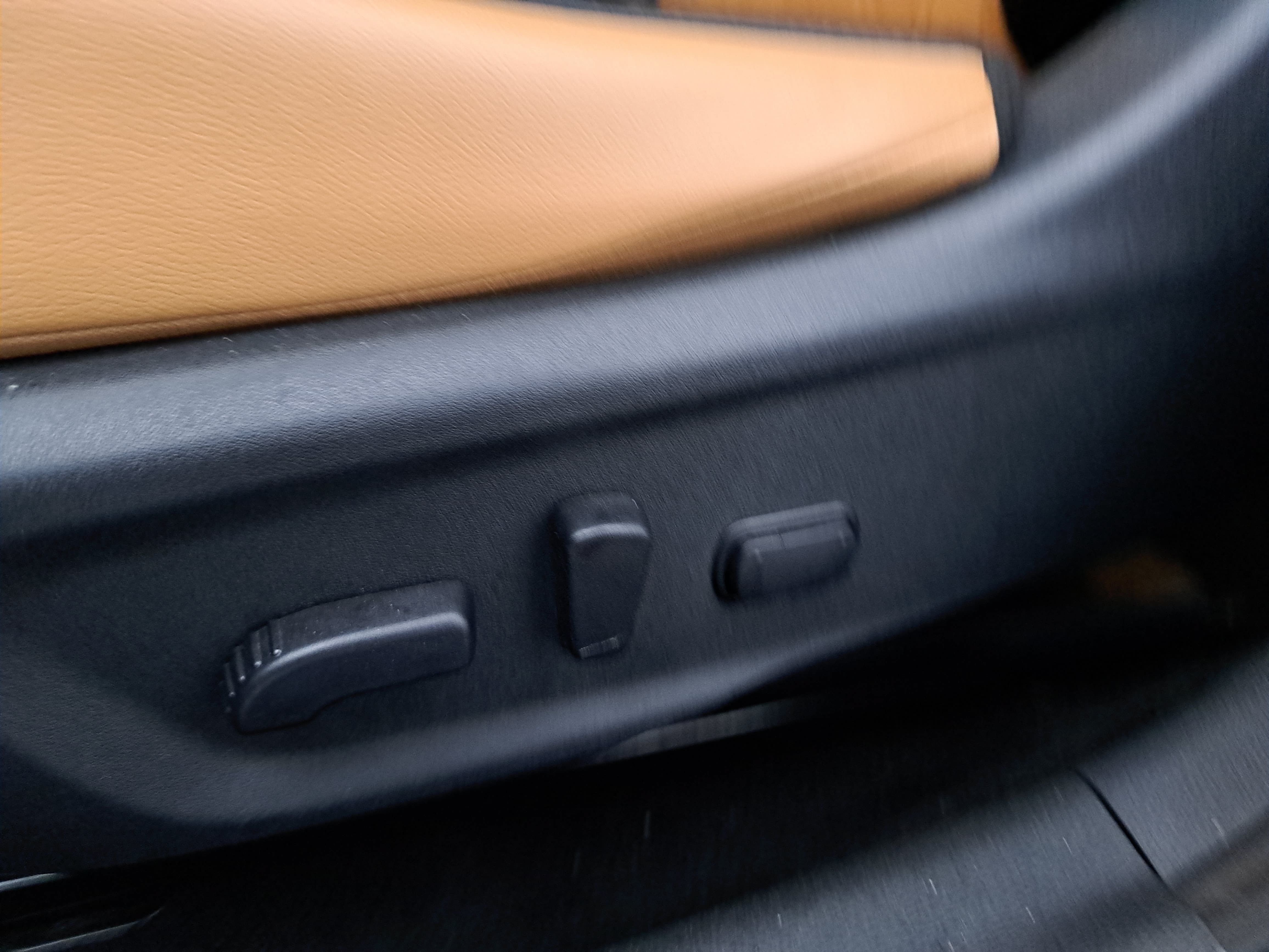 Used 2021 Nissan Sentra SV w/ SV Premium Package FWD image 26