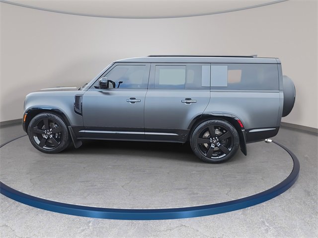 Used 2025 Land Rover Defender 130 V8 image 9