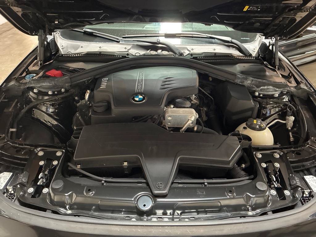 Used 2018 BMW 320i Sedan RWD image 31
