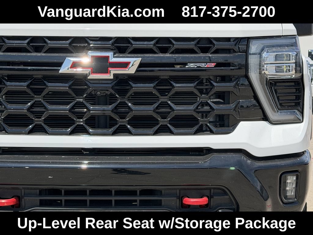 Used 2024 Chevrolet Silverado 2500 ZR2 w/ Technology Package AWD/4WD image 4